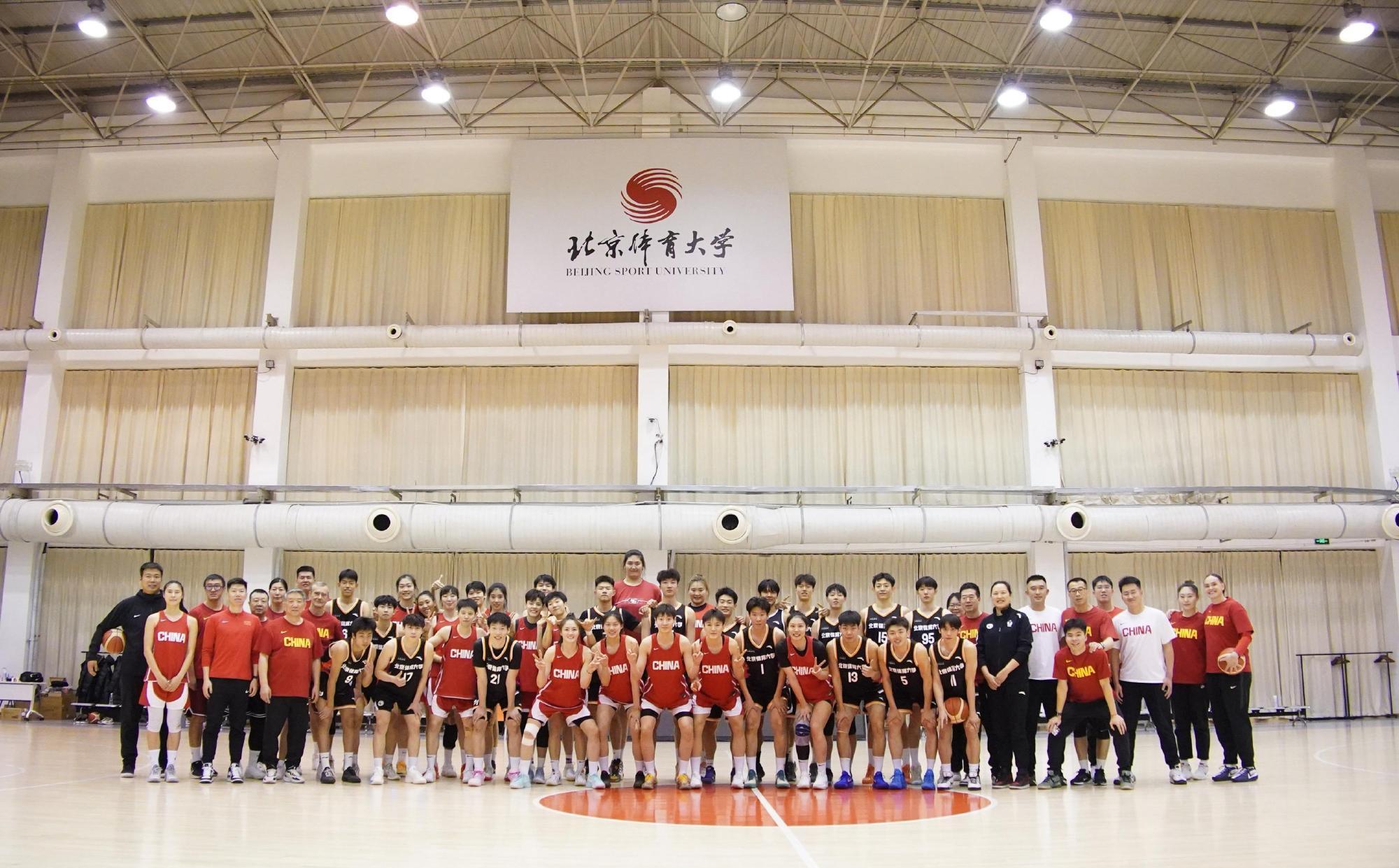 华体会体育官方入口-中国女篮最新备战曝光！2米26女姚明+30岁王牌到队，95一代仅1人